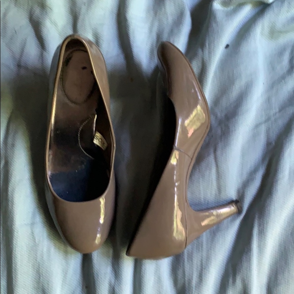 Tan heels
